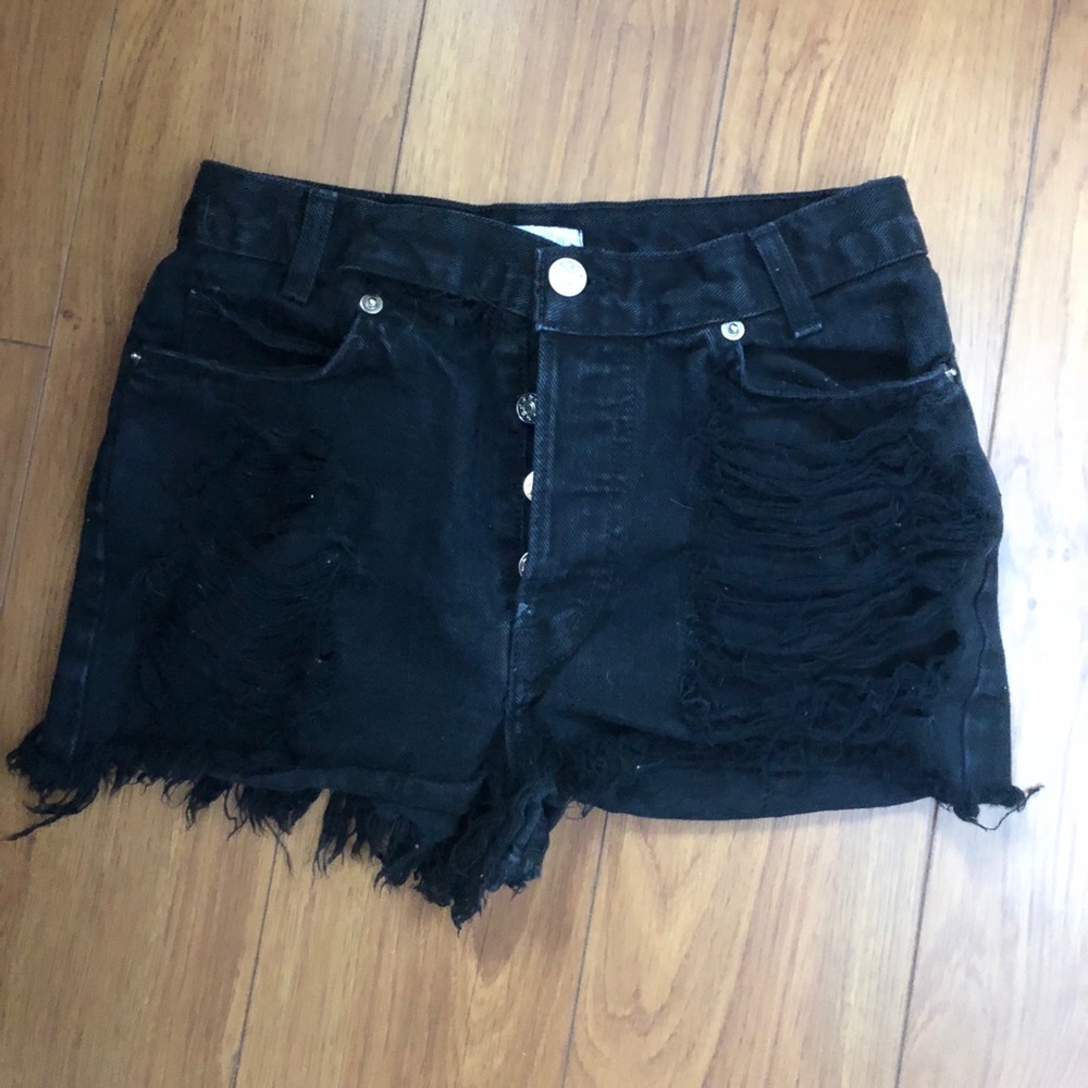 Black super destroyed John galt shorts